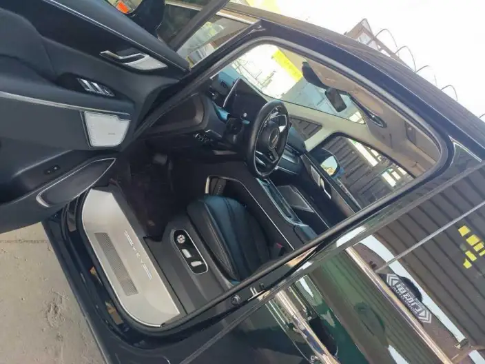 Wey Gaoshan P HEV 2023 Model 4WD Executive Extended Edition – фото 7