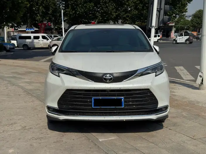 Toyota Sienna 2024 Model Hybrid 2.5L Comfort Edition