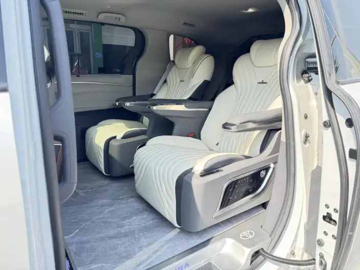 Toyota Sienna 2024 Model Hybrid 2.5L Comfort Edition – фото 9