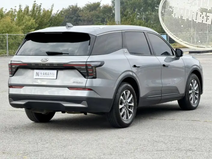 Ford Edge 2023 Model Ford Edge L 2.0T EcoBoost E Hybrid 2WD VII seat Luxury Model – фото 6