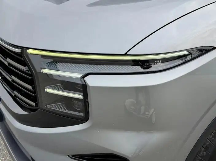 Ford Edge 2023 Model Ford Edge L 2.0T EcoBoost E Hybrid 2WD VII seat Luxury Model – фото 8