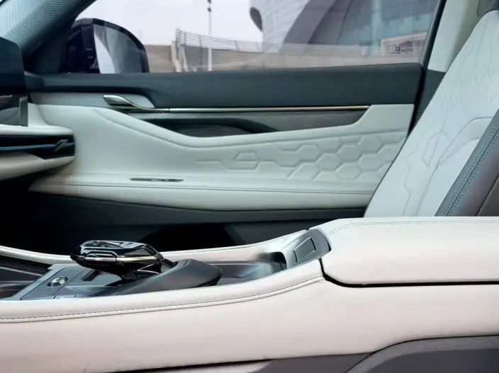 Ford Edge 2023 Model Ford Edge L 2.0T EcoBoost E Hybrid 2WD VII seat Luxury Model – фото 10