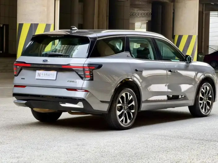 Ford Edge 2025 Model Ford Edge L 2.0T EcoBoost E Hybrid 4WD VII seat Supreme Model – фото 6