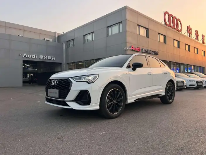 AUDI Q3 Sportback 2022 Model 40 TFSI Fashion Model