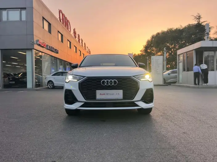 AUDI Q3 Sportback 2022 Model 40 TFSI Fashion Model