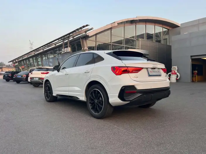 AUDI Q3 Sportback 2022 Model 40 TFSI Fashion Model