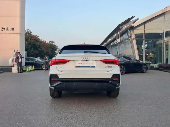 AUDI Q3 Sportback 2022 Model 40 TFSI Fashion Model – фото 5