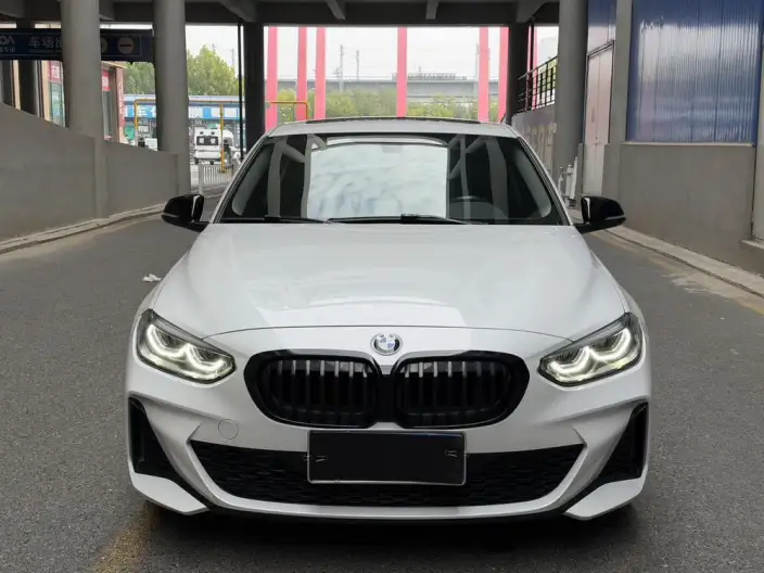 BMW 1 Series 2023 Model 120i M Sports Night Edition – фото 2