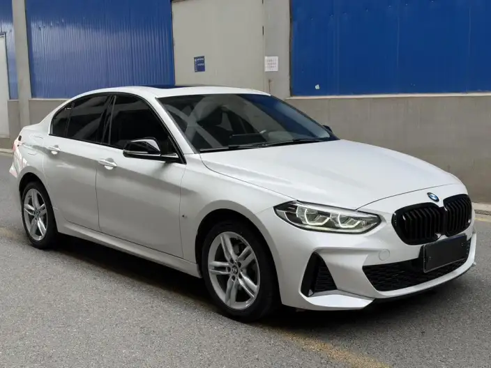 BMW 1 Series 2023 Model 120i M Sports Night Edition – фото 3