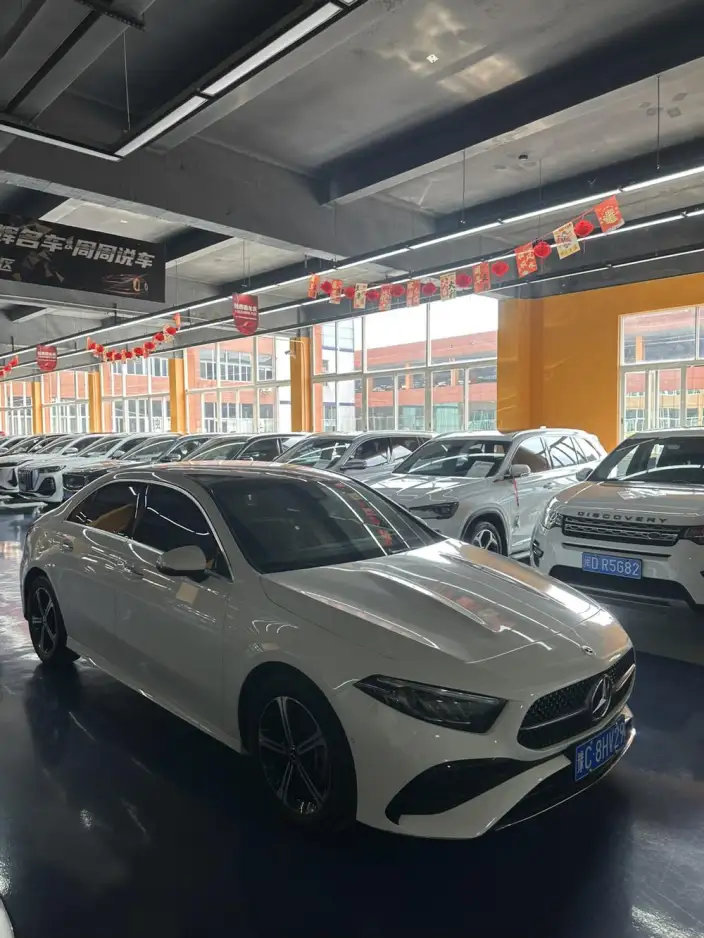 Mercedes-Benz A-class 2023 Model A 200 L Sports sedan Fashion Edition – фото 6