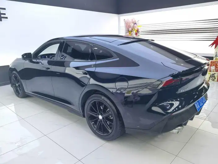 Changan UNI-V 2023 Model 1.5T Noble Model – фото 6