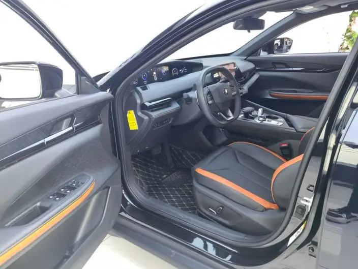 Changan UNI-V 2023 Model 1.5T Noble Model – фото 8
