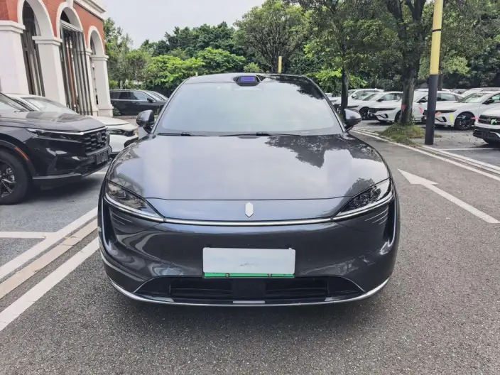 Luxeed R7 2025 Model Extended Range 53.4kWh Max Rear Drive Edition