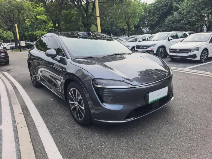 Luxeed R7 2025 Model Extended Range 53.4kWh Max Rear Drive Edition