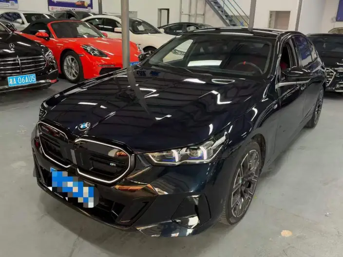 BMW 5 Series 2025 Model 530Li Exclusive Model M Sports Set