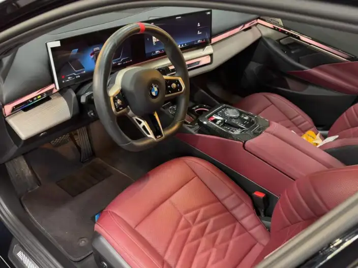 BMW 5 Series 2025 Model 530Li Exclusive Model M Sports Set – фото 7