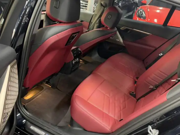 BMW 5 Series 2025 Model 530Li Exclusive Model M Sports Set – фото 8