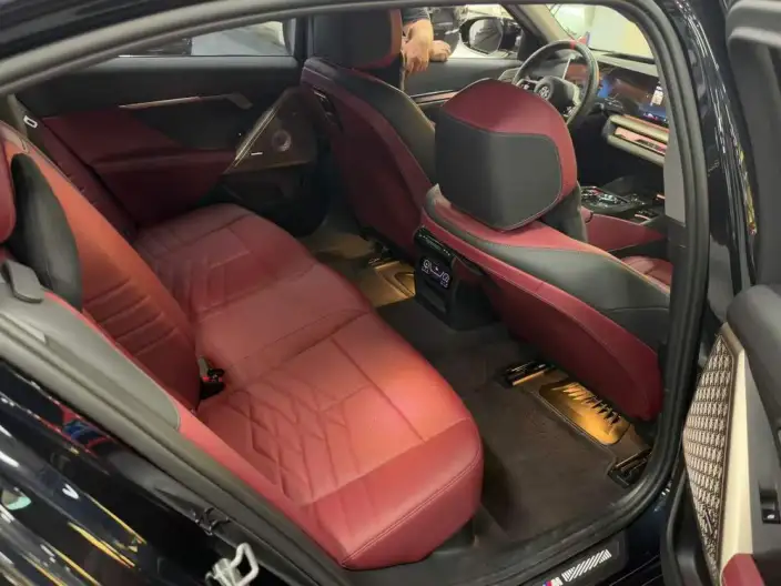 BMW 5 Series 2025 Model 530Li Exclusive Model M Sports Set – фото 9