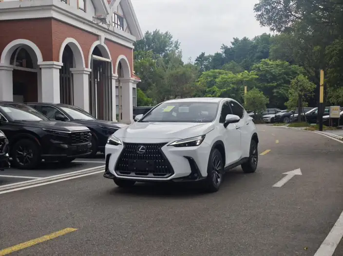 Lexus NX 2025 Model 350h Qian Drive JOY