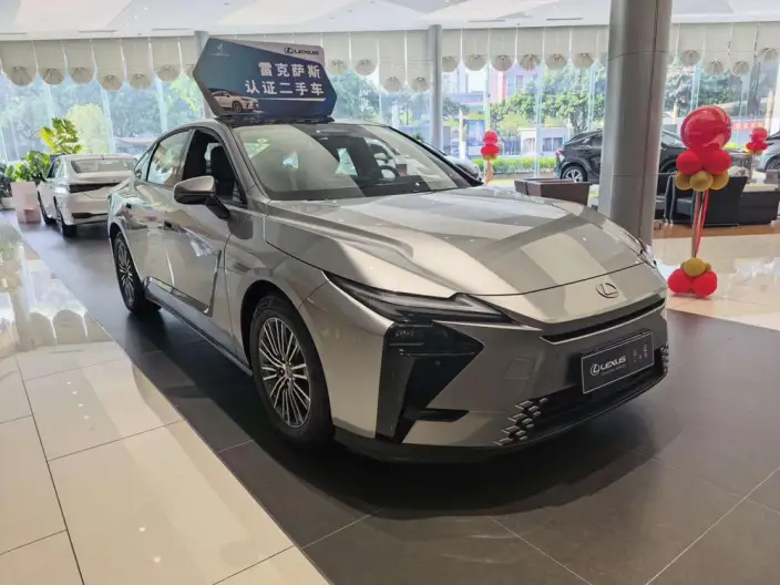Lexus ES 2026 Model 300h