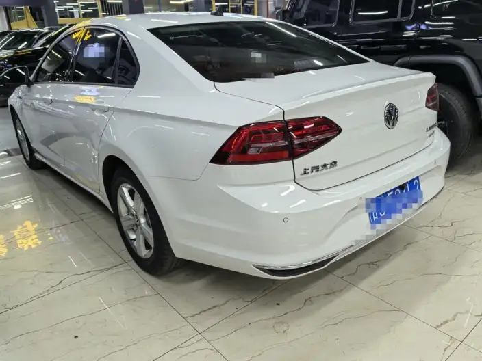 Volkswagen Lamando 2021 Model 230TSI DSG Fashion edition – фото 4