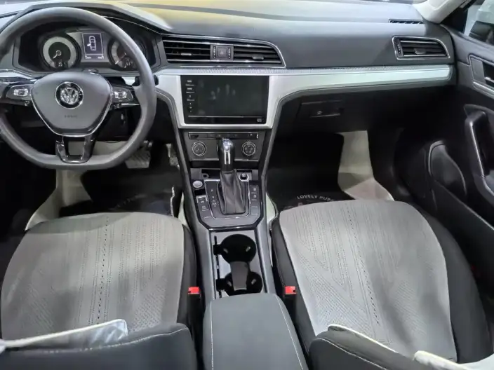 Volkswagen Lamando 2021 Model 230TSI DSG Fashion edition – фото 9