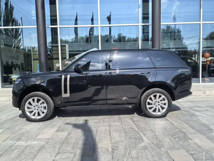 Range Rover 2025 Model 3.0 L6 400PS Shengshi Extended Edition 7 seat