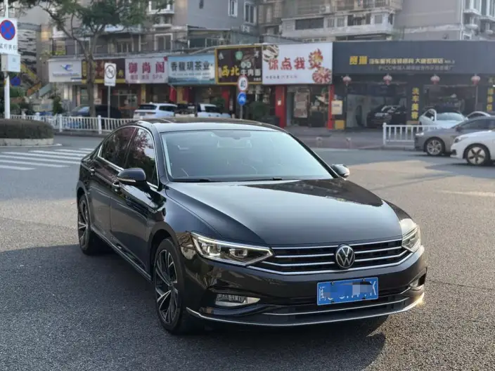Volkswagen Magotan 2021 Model 330TSI DSG 30th Anniversary Memorial Edition