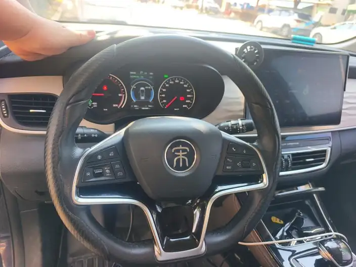 BYD Song MAX DM 2022 Model DM-i 105KM Flagship Model – фото 7