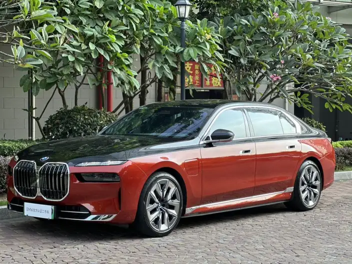 BMW i7 2023 Model xDrive60L Luxury Set