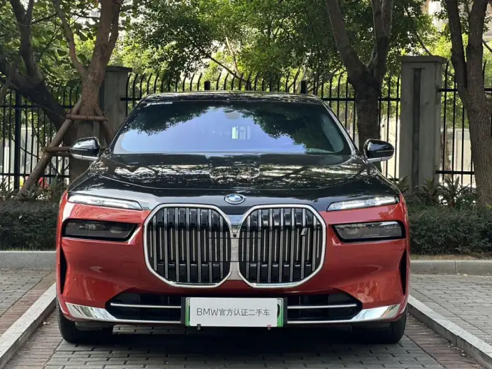 BMW i7 2023 Model xDrive60L Luxury Set