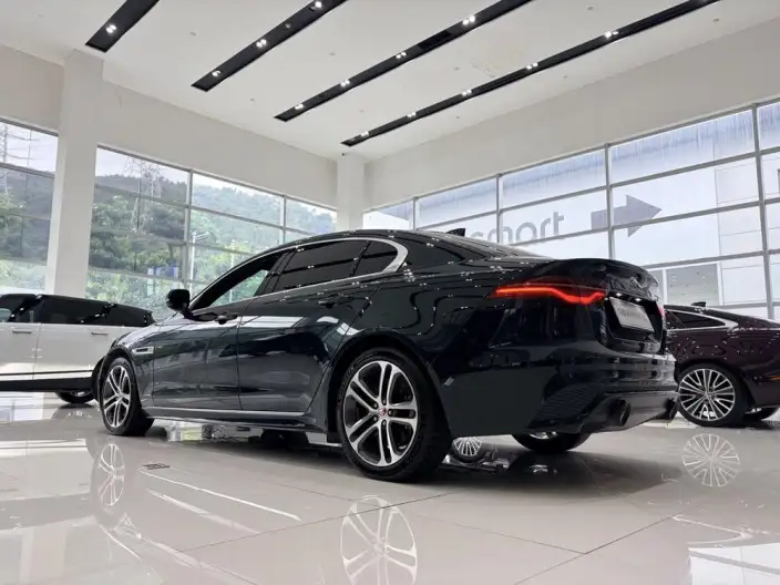 Jaguar XE L 2023 Model 2.0T 250PS R-DYNAMIC S Enterprising Sports Edition – фото 7