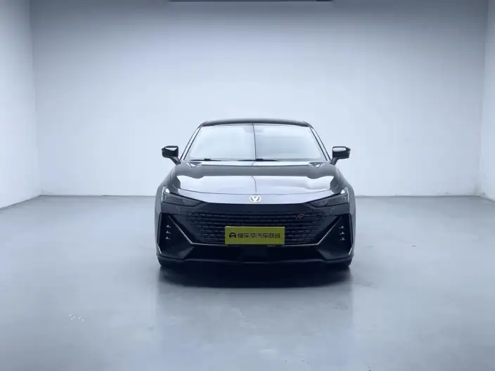 Changan UNI-V 2022 Model 1.5T Noble Model