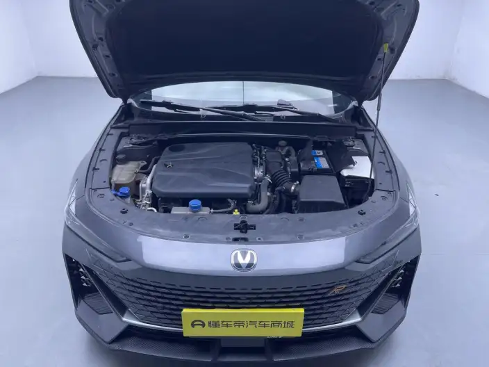 Changan UNI-V 2022 Model 1.5T Noble Model – фото 10