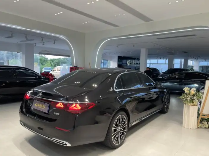 Mercedes-Benz E-Class 2025 Model E 300 L Luxury Model sedan – фото 5