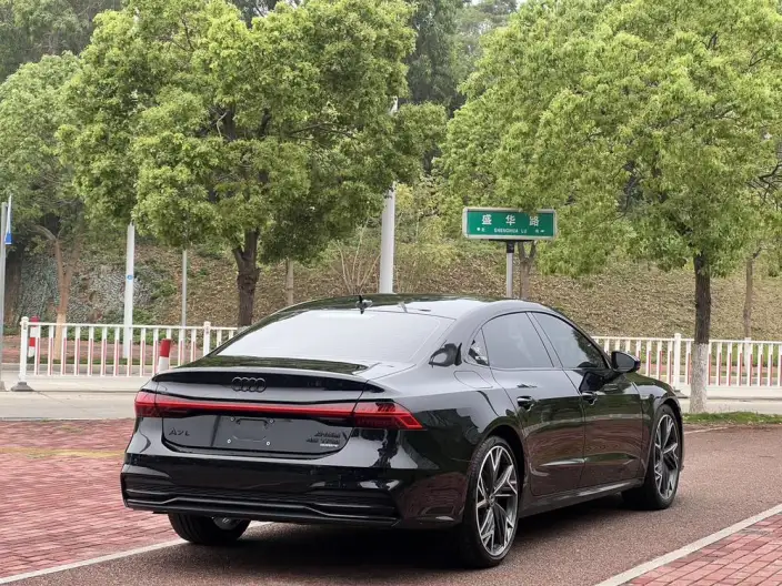 Audi A7 L 2024 Model 45 TFSI quattro Black Samurai Edition – фото 5