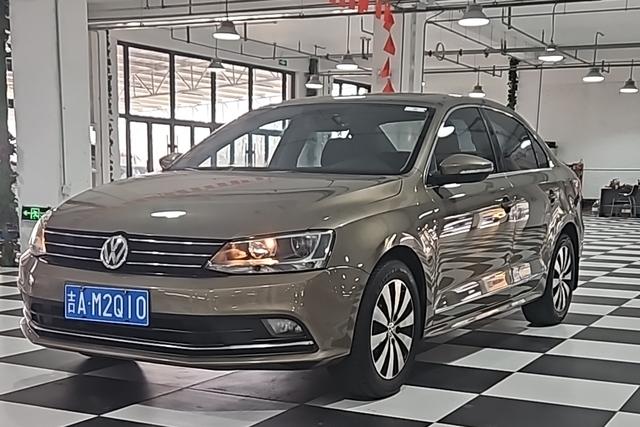 Volkswagen Sagitar 2017 1.6L Automatic Comfort – фото 1