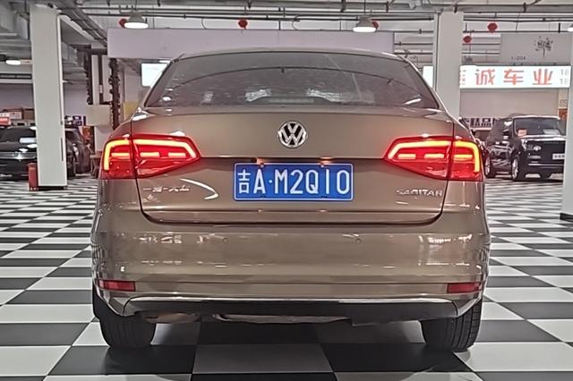 Volkswagen Sagitar 2017 1.6L Automatic Comfort – фото 4