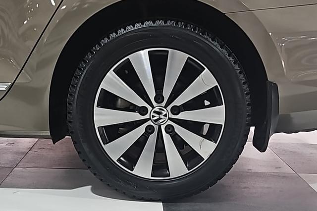 Volkswagen Sagitar 2017 1.6L Automatic Comfort – фото 5