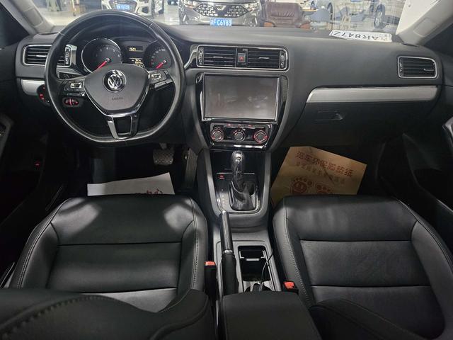Volkswagen Sagitar 2017 1.6L Automatic Comfort – фото 16