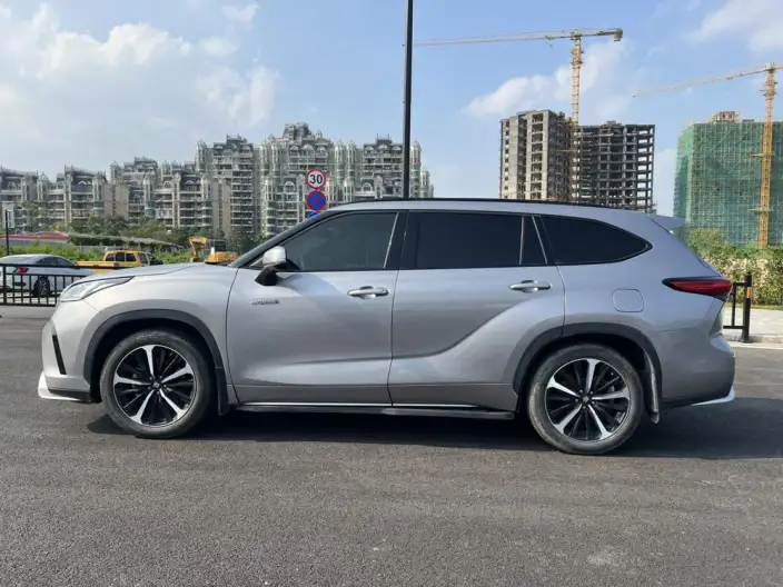 Crown Kluger 2022 Model 2.5L HEV 4WD Premium Edition