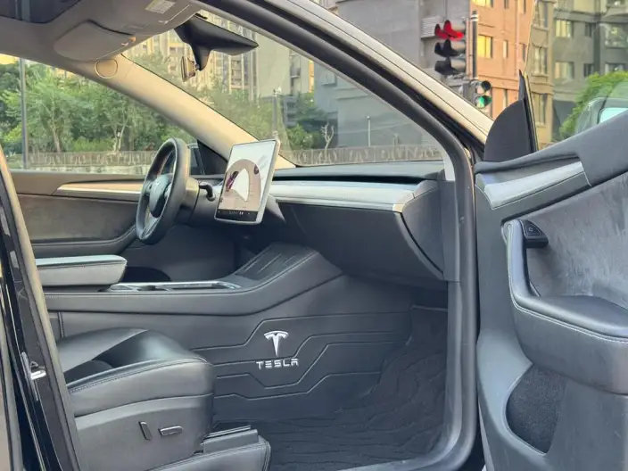 Model Y 2023 Model Rear-wheel drive version – фото 9