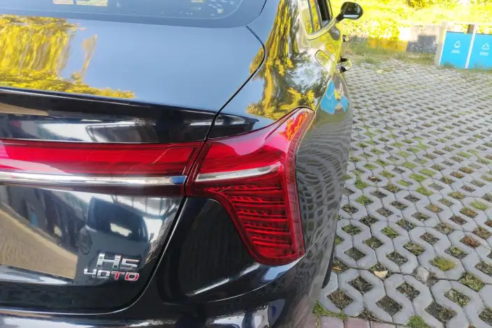Hongqi H5 2023 Model 2.0T Automatic Flag Enjoy Edition – фото 8
