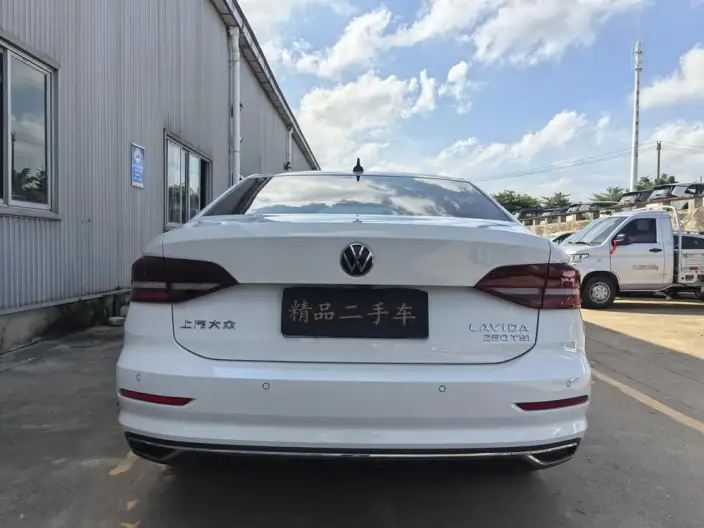Volkswagen Lavida 2022 Model 1.5L Automatic Comfort Edition – фото 5