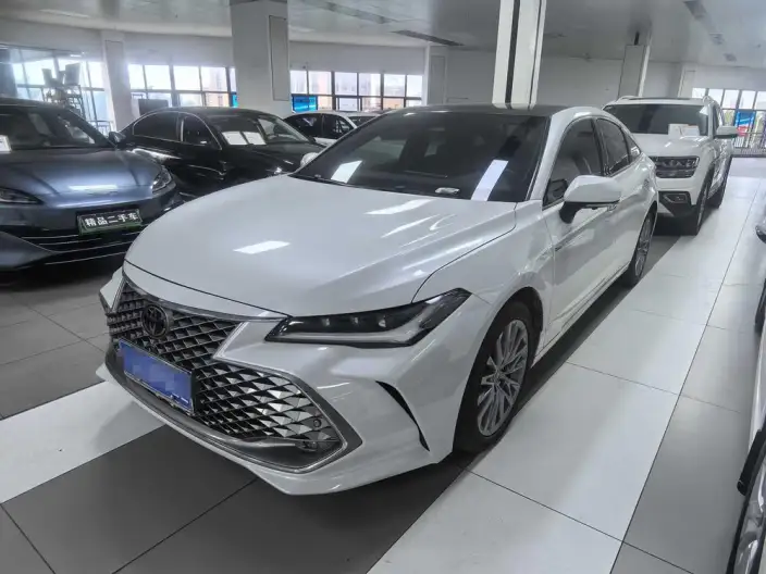 Toyota Avalon 2024 Model Intelligent Hybrid 2.5L E-CVT XLE Premium Edition