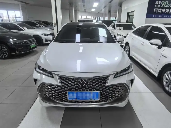 Toyota Avalon 2024 Model Intelligent Hybrid 2.5L E-CVT XLE Premium Edition