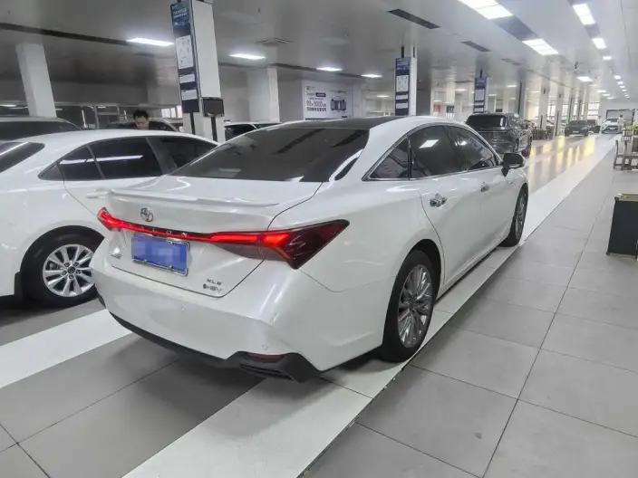 Toyota Avalon 2024 Model Intelligent Hybrid 2.5L E-CVT XLE Premium Edition – фото 6