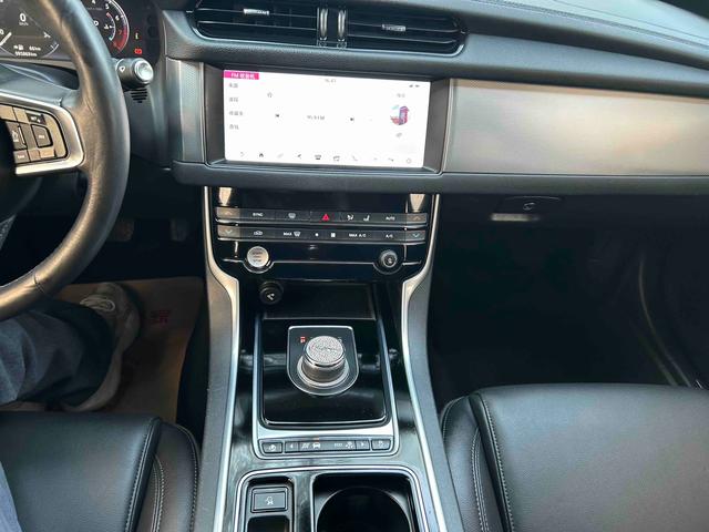 Jaguar XFL Модель 2020 года 2.0T P200 2WD Elite Edition – фото 7