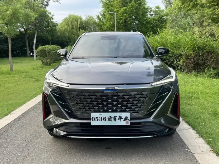 Changan Auchan Z6 2023 Model Blue whale 1.5T DCT Smart Cool Model