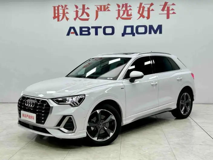 AUDI Q3 2023 Model 35 TFSI Fashion Dynamic Model